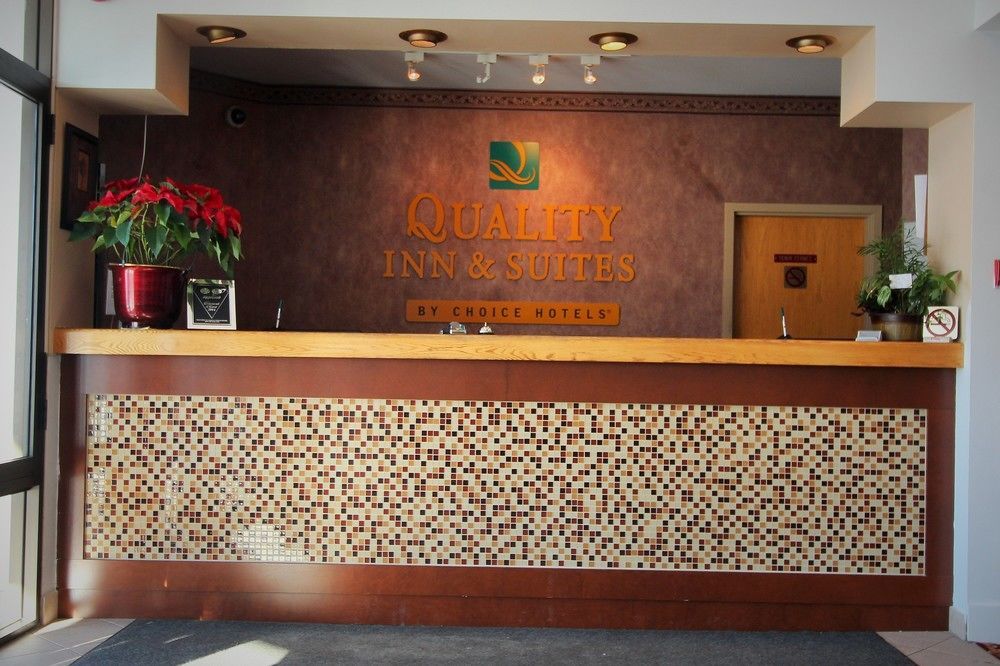 Quality Inn & Suites Хоксбъри Екстериор снимка